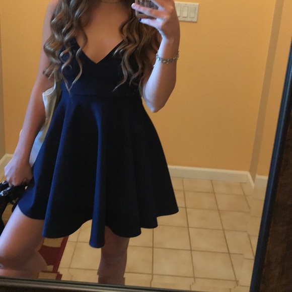 Blue Windsor homecoming dress - Picture 2 of 5